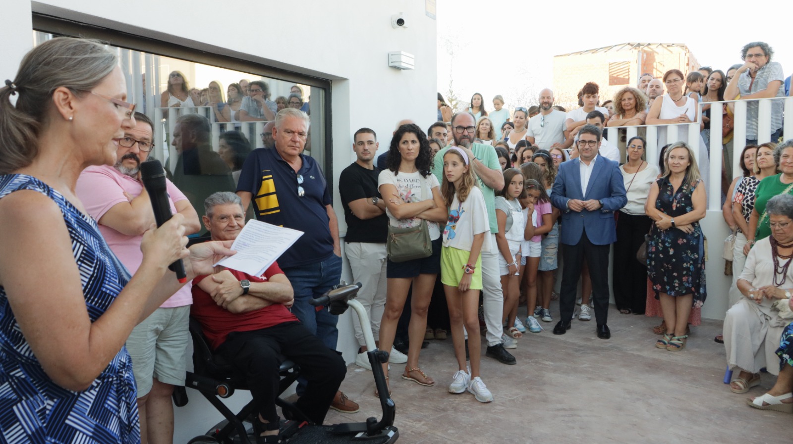 Nueva Academia de Inglés en Palomares del Río: The English Center Abre sus Puertas