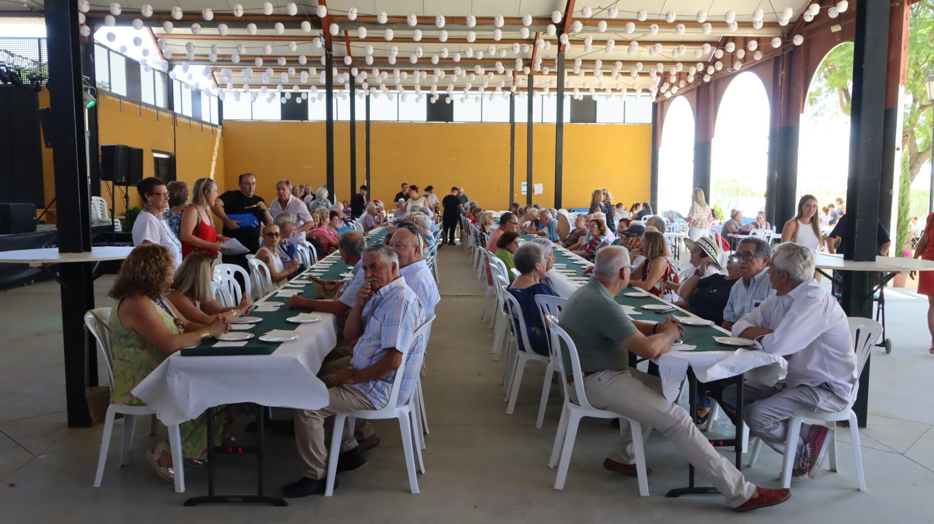 Jueves de Feria en Palomares del Río: Actividades Infantiles, Música y Toro de Fuego