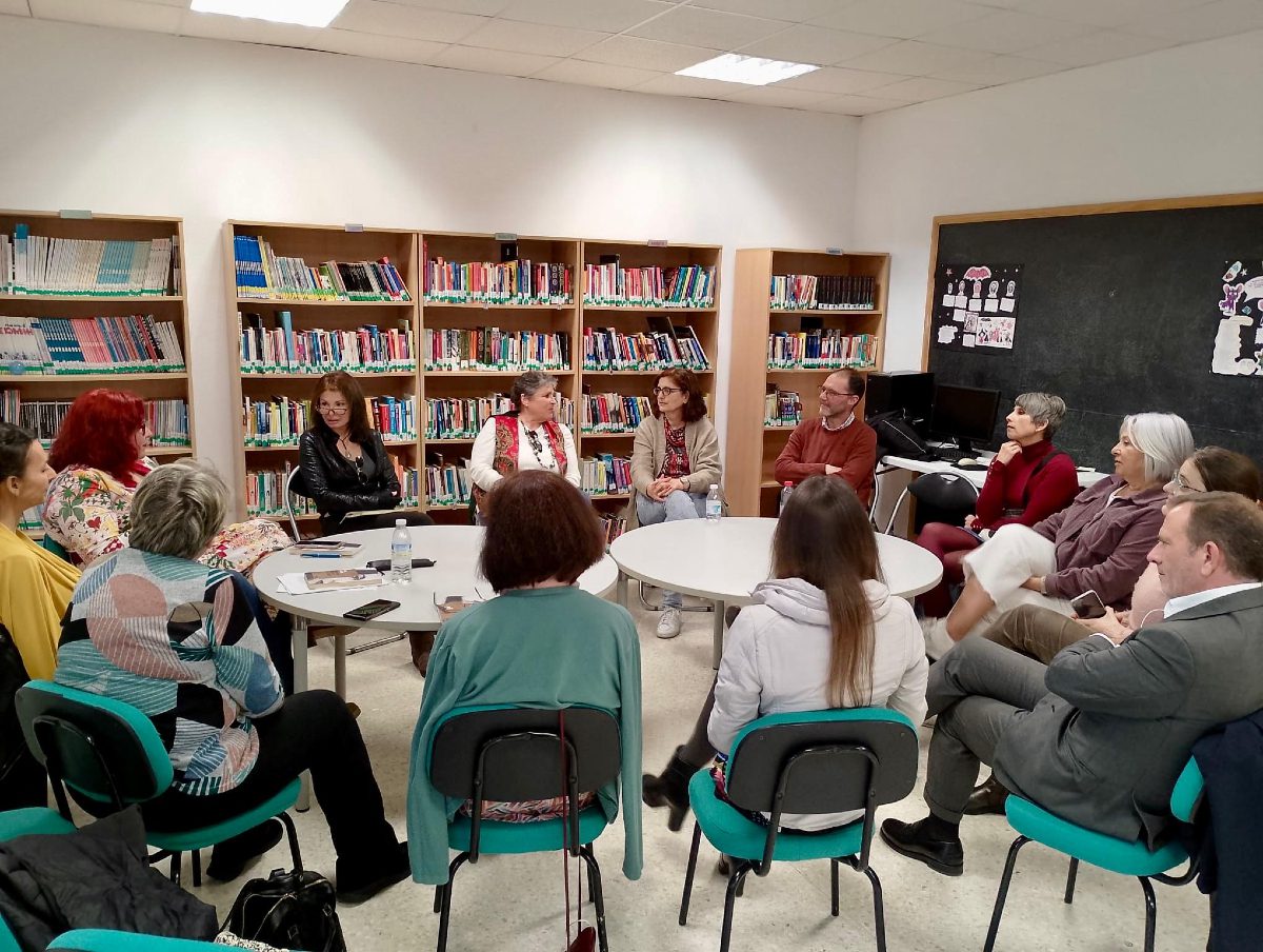 Encuentro Literario con Xenia García en Palomares del Río