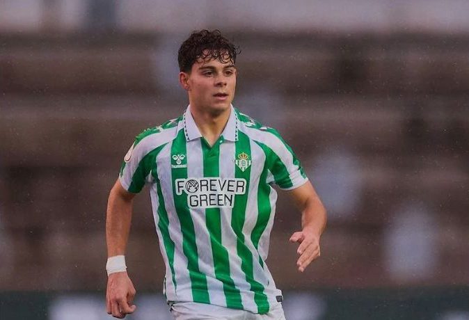 Palomares del Río celebra el triunfo de Rica en la Copa de Campeones juvenil