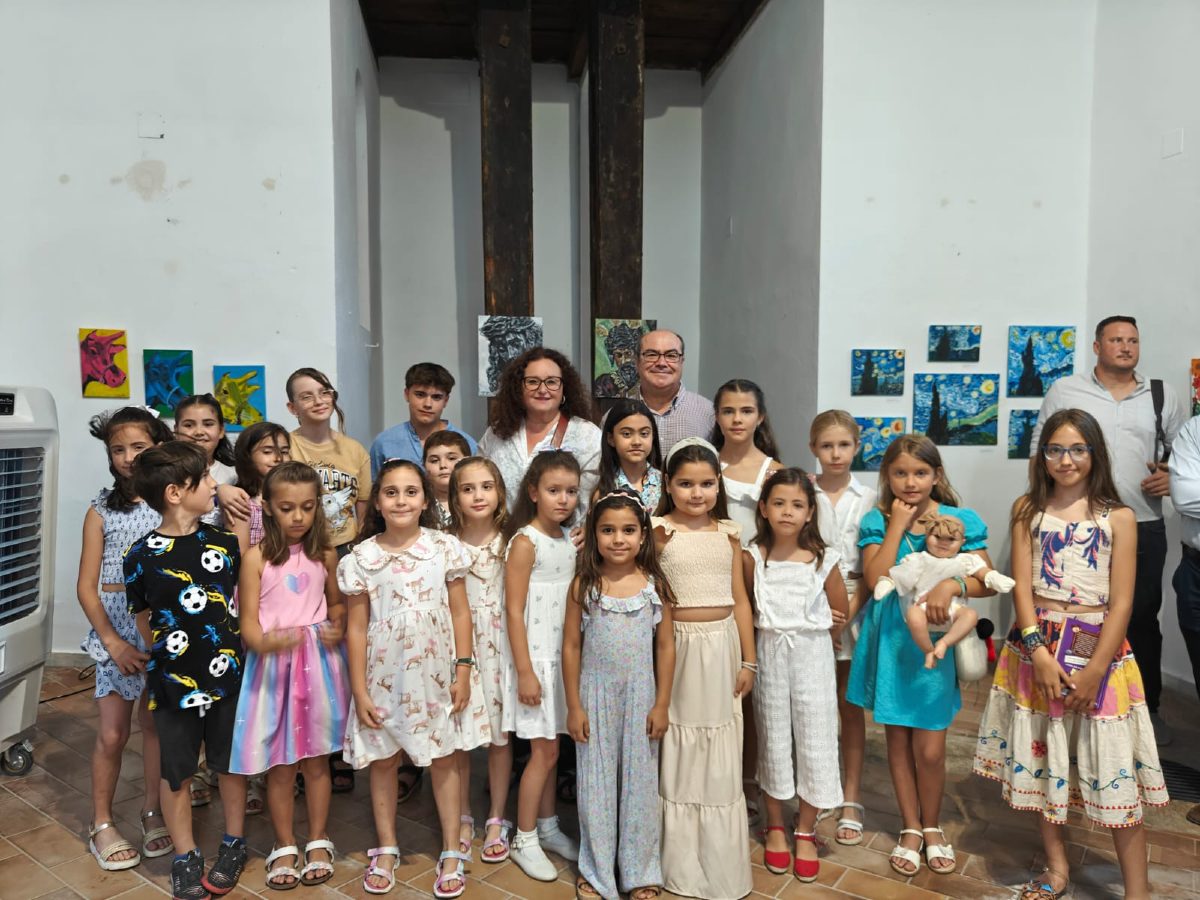 El arte infantil llenó de color la tarde del jueves en Palomares del Río.