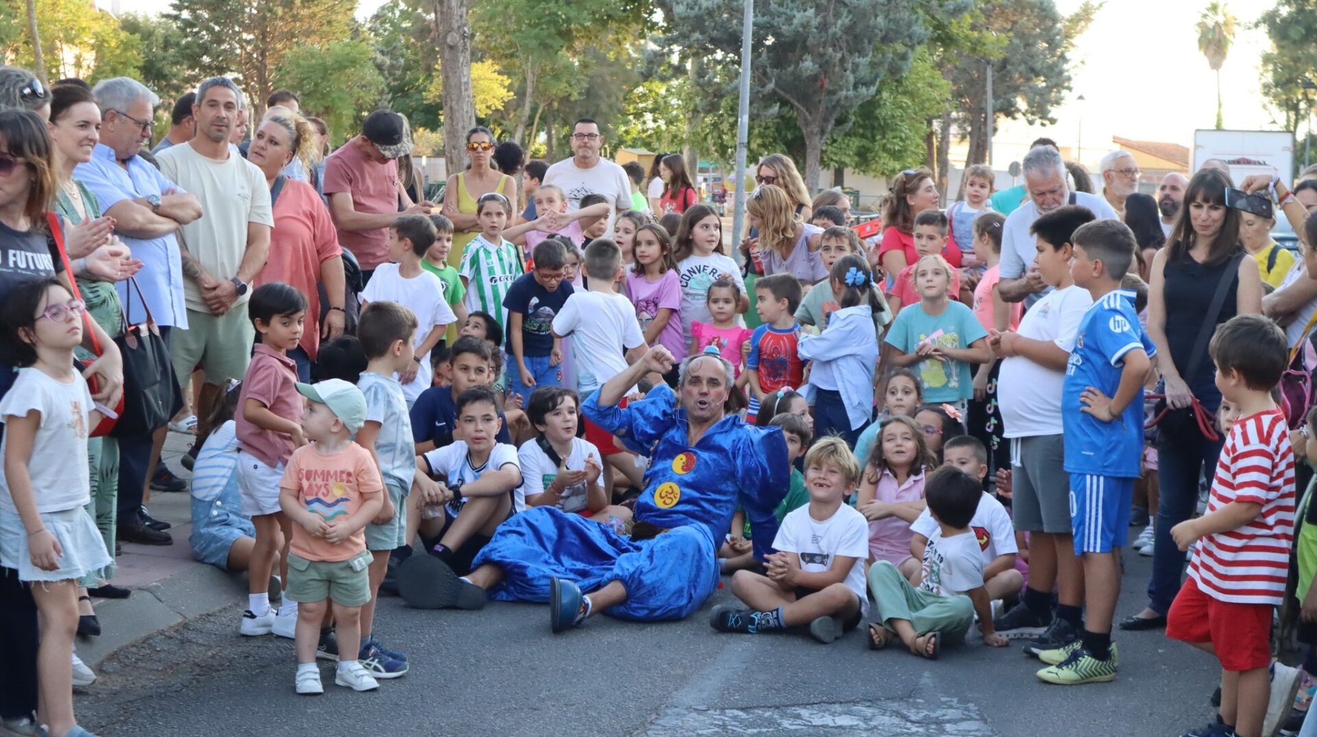 ¡Así arrancó el IV Festival de Teatro en la Calle de Palomares del Río!