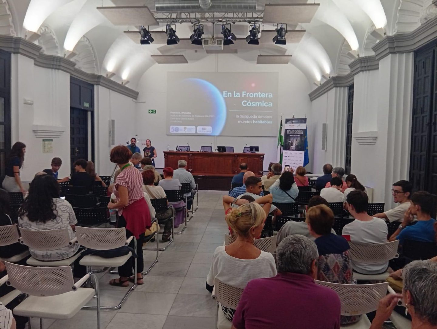Aprendiendo sobre el cerebro y el universo: una jornada en la Casa de la Ciencia