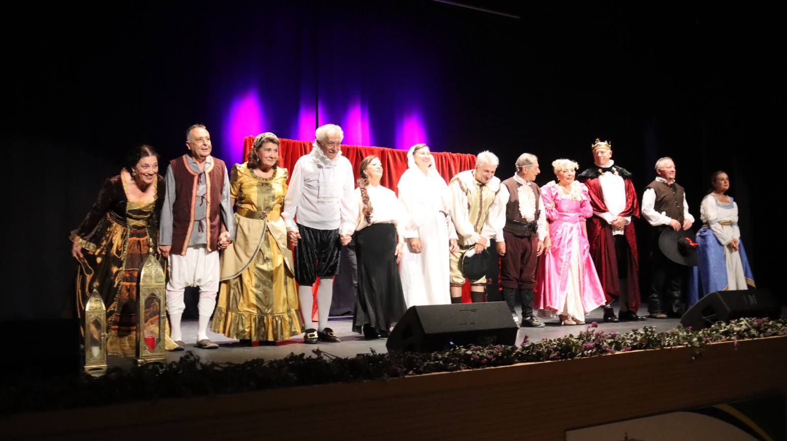 El Teatro Municipal Carlos Álvarez-Nóvoa acoge la apertura del curso del Aula de la Experiencia en Palomares