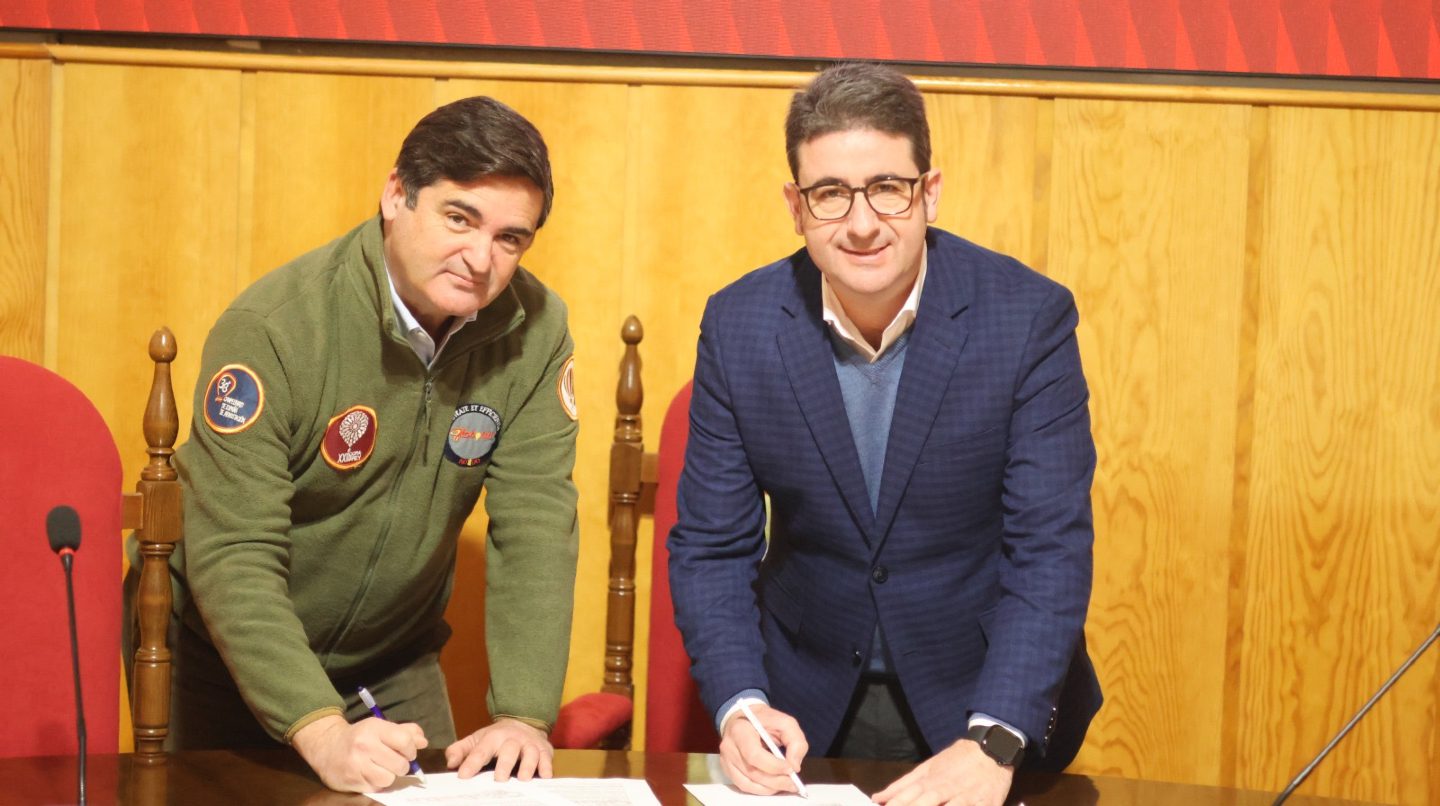 Palomares del Río, comprometido con el patrimonio azul: el cielo de Andalucía